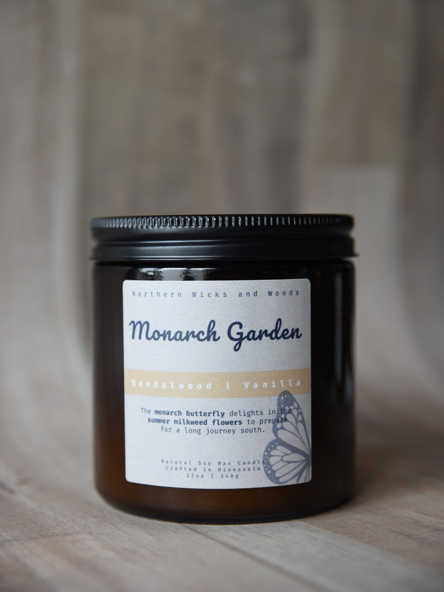 Monarch Garden : Sandalwood and Vanilla Candle
