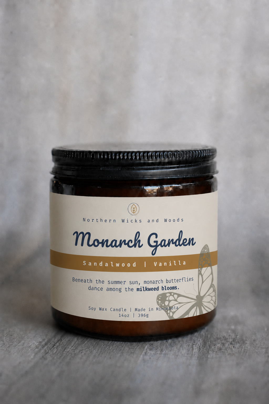 Monarch Garden : Sandalwood and Vanilla Candle